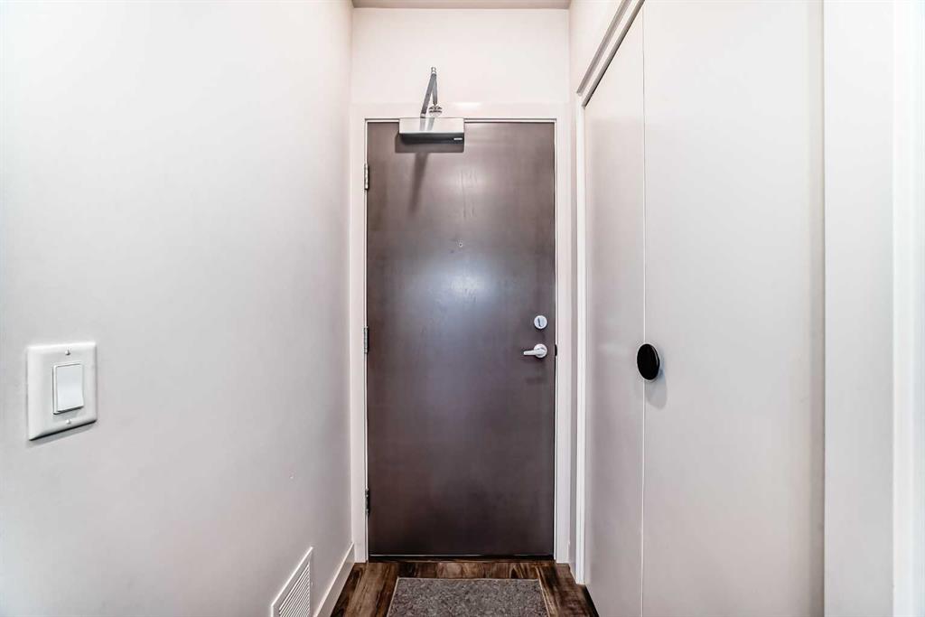 Picture for 406, 1107 Gladstone Road NW