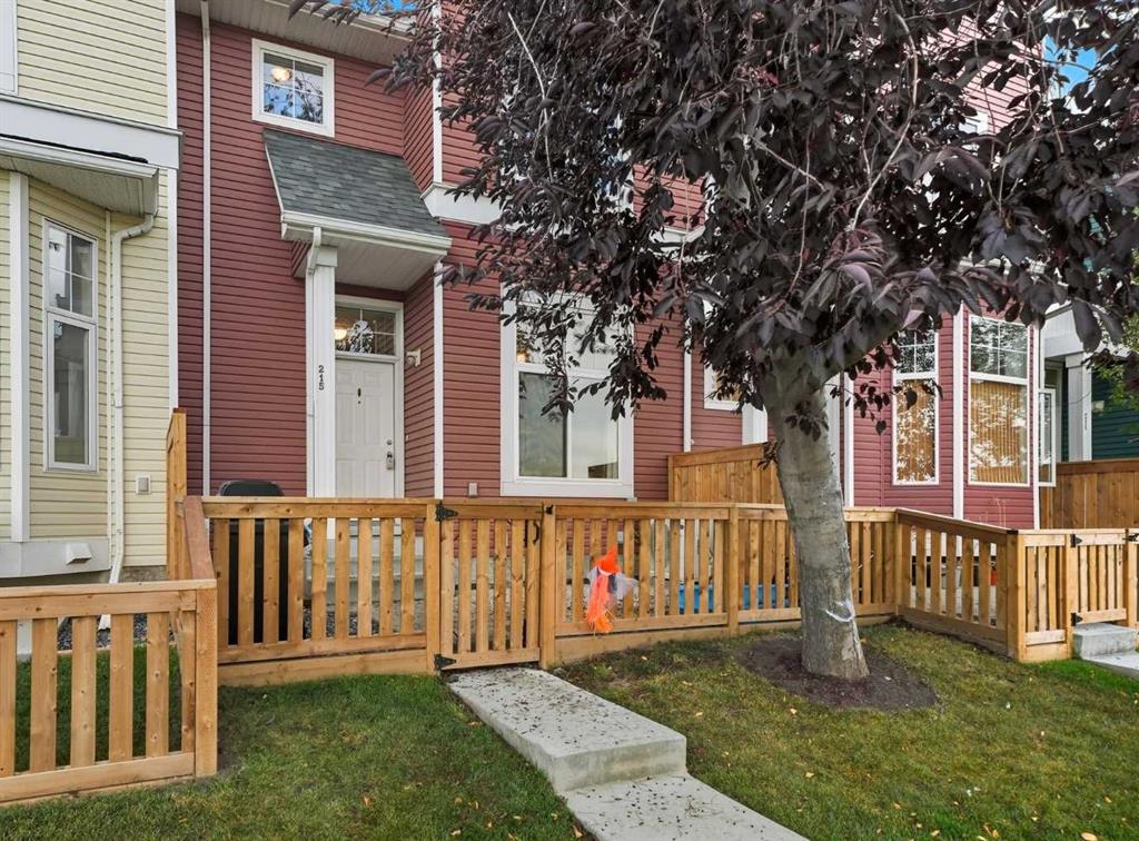 Picture for 215 Mckenzie Towne Gate SE