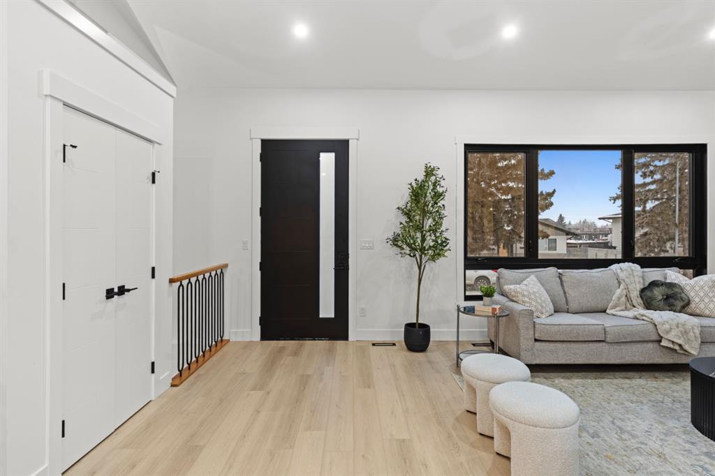 Picture for 27 Glacier Drive SW