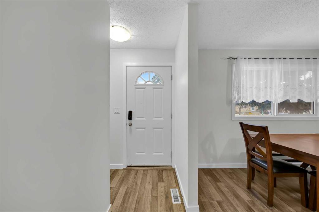 Picture for 14, 6100 4 Avenue NE