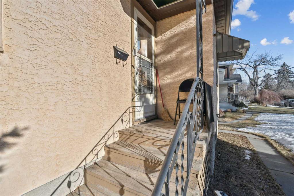 Picture for 450 34 Avenue NW