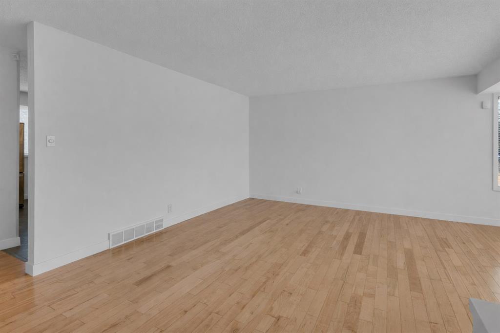 Picture for 6312 Thorncliffe Drive NW