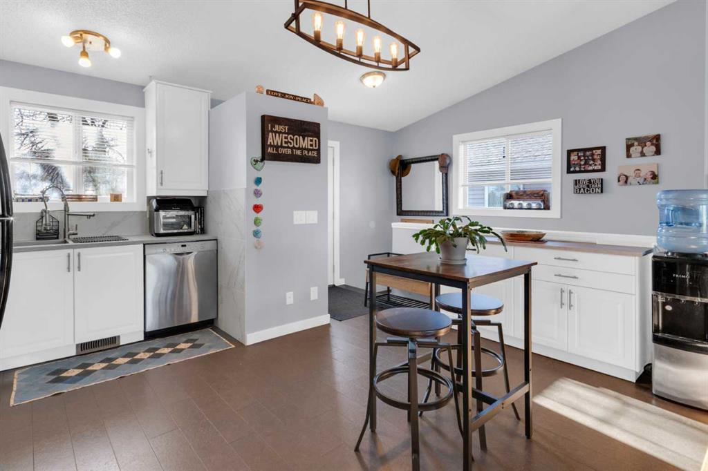 Picture for 313 Carriage Lane Drive 