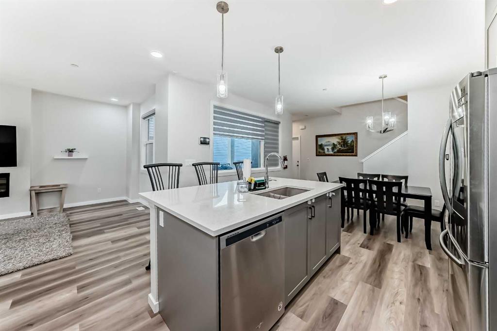 Picture for 630 148 Avenue NW