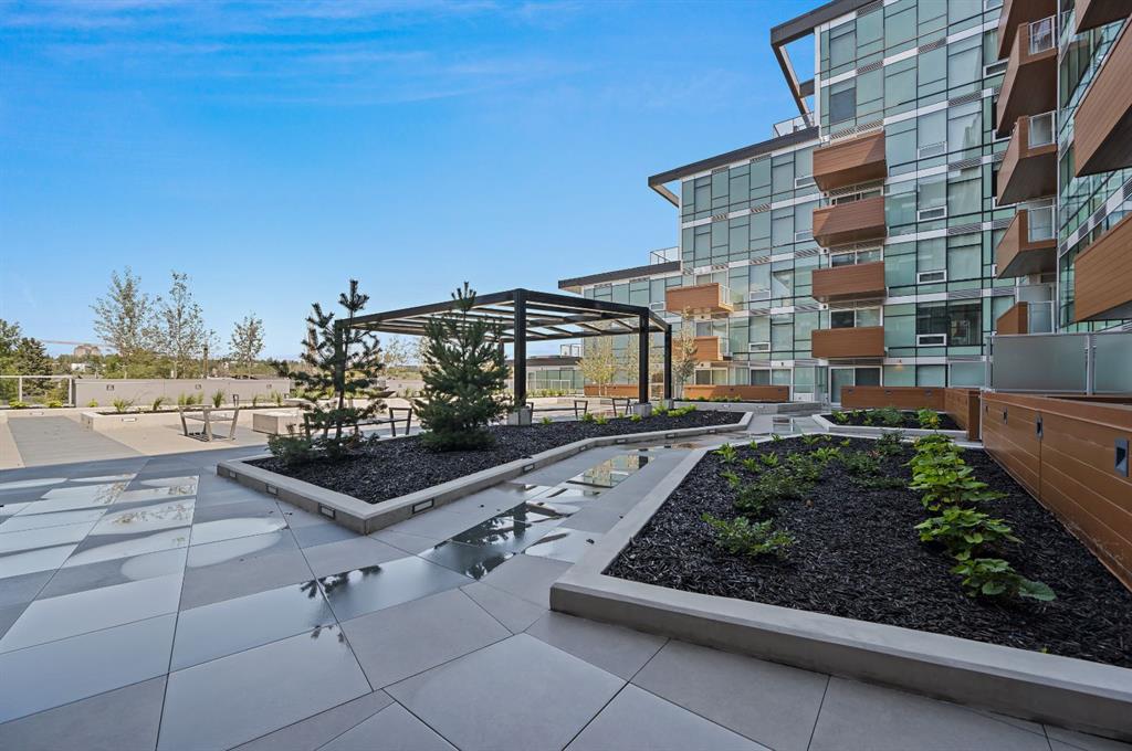 Picture for 841, 110 18A Street NW