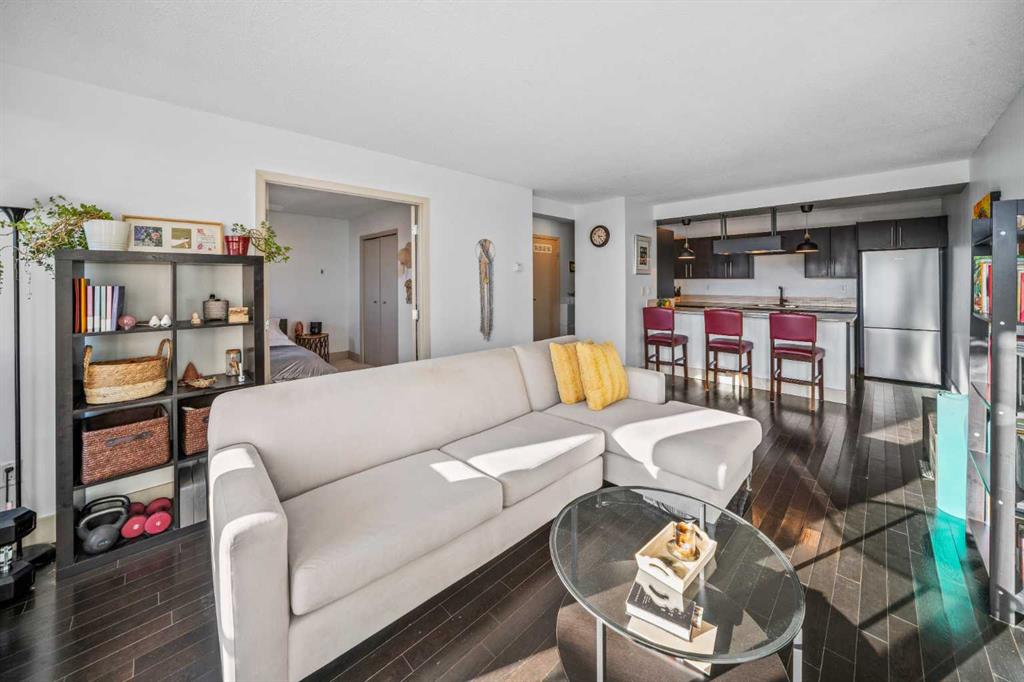 Picture for 504, 505 19 Avenue SW