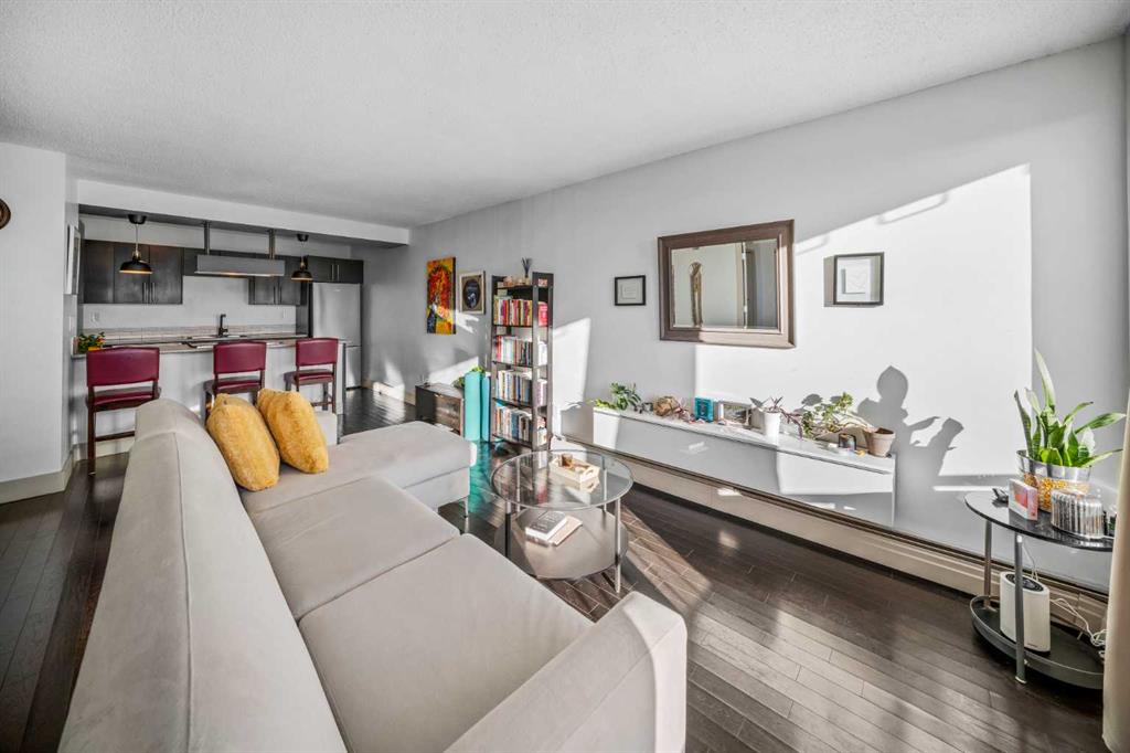 Picture for 504, 505 19 Avenue SW