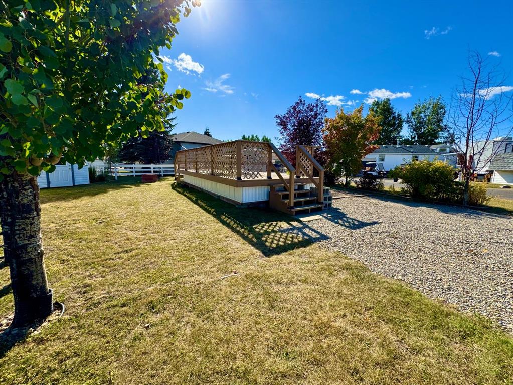 Picture for 2133, 35468 Range Road 30  