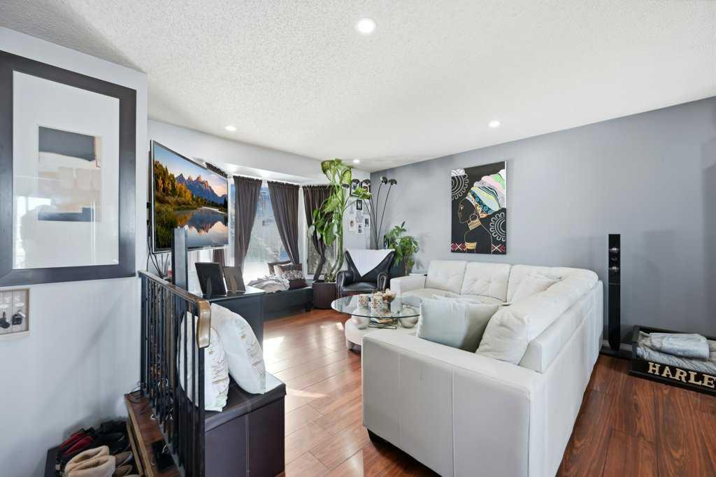 Picture for 228 Castleridge Drive NE