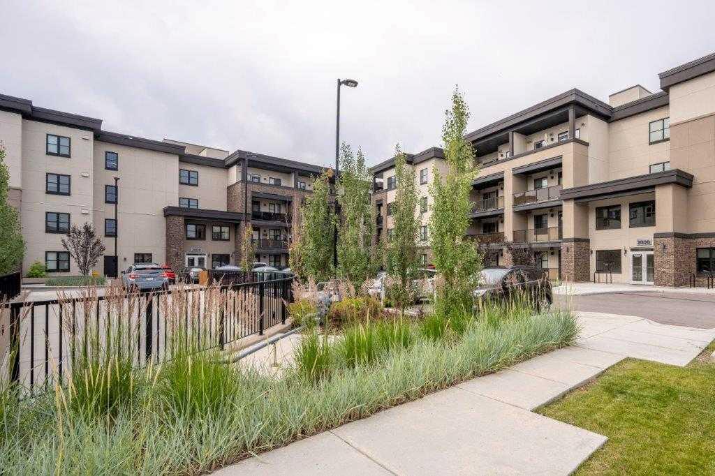 Picture for 3103, 80 Greenbriar Place NW