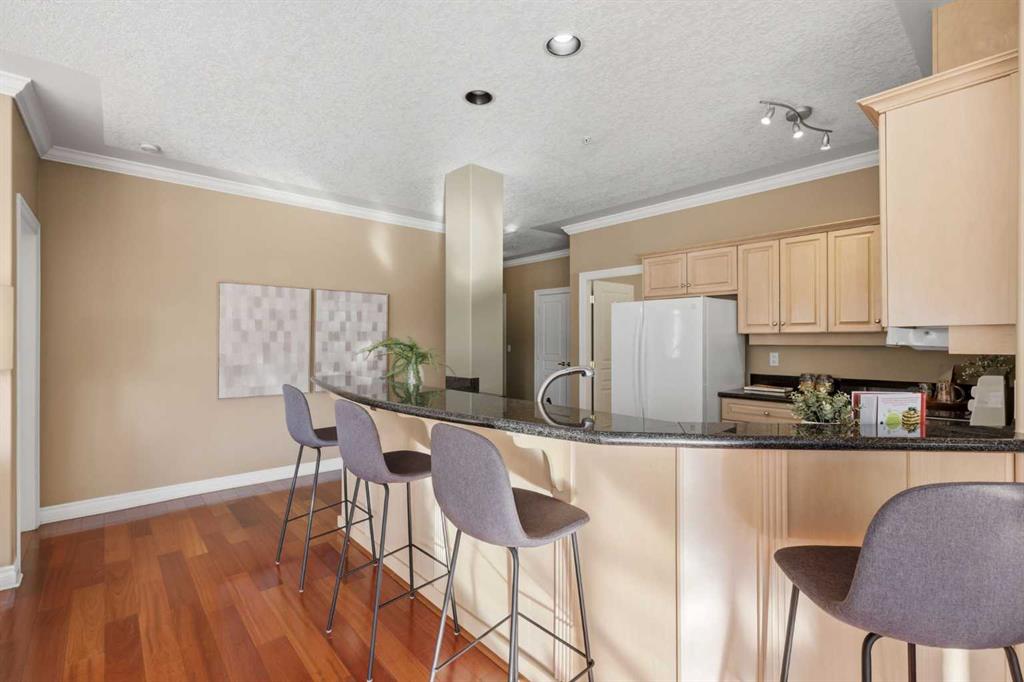 Picture for 203, 60 24 Avenue SW