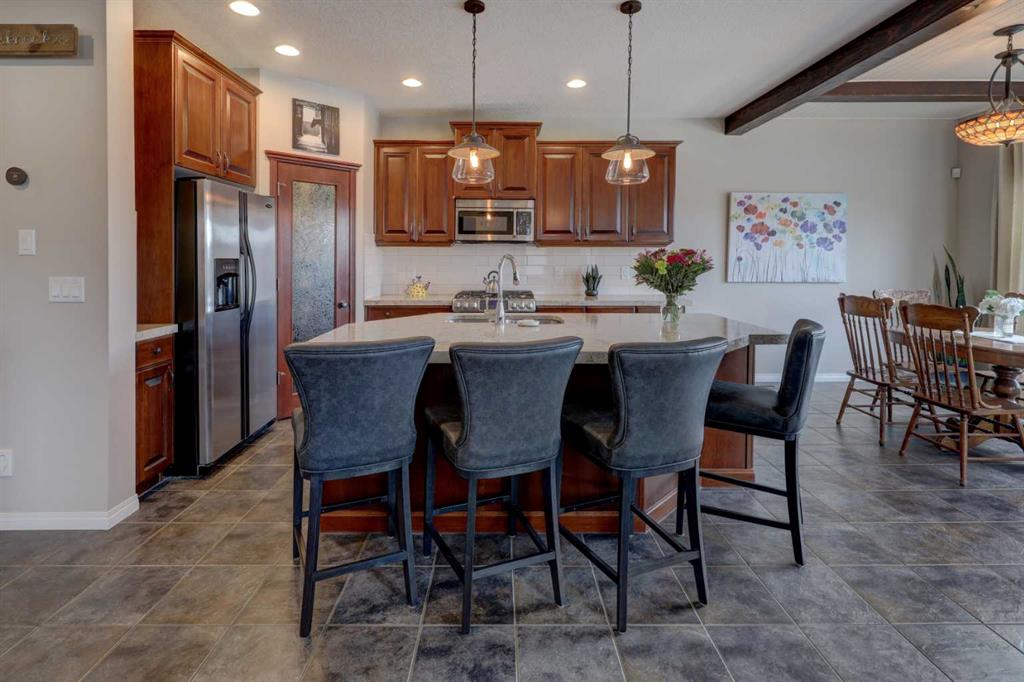 Picture for 110 Royal Oak View NW