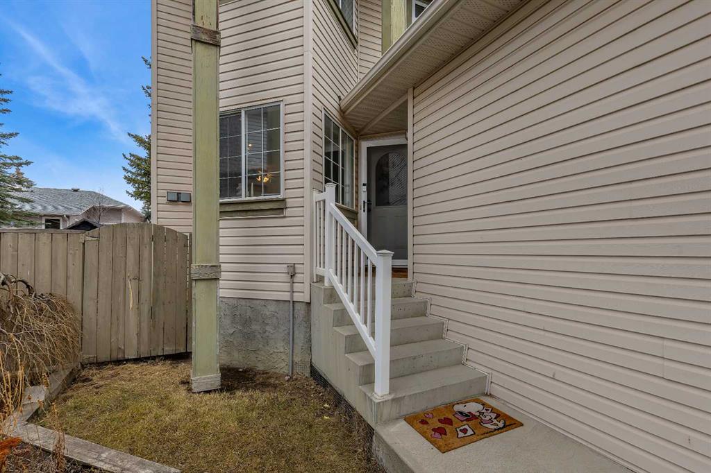 Picture for 47 Carmel Close NE