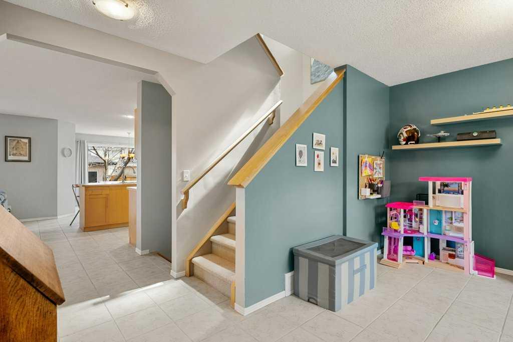 Picture for 90 Elgin Drive SE