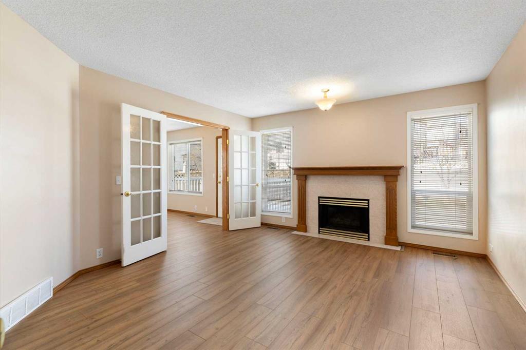 Picture for 205 Scotia Point NW