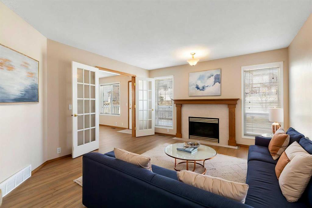 Picture for 205 Scotia Point NW