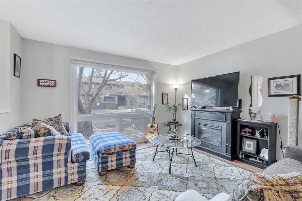 Picture for 112, 2300 Oakmoor Drive SW