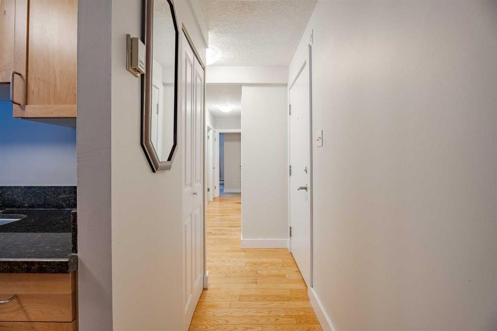 Picture for 105, 934 2 Avenue NW