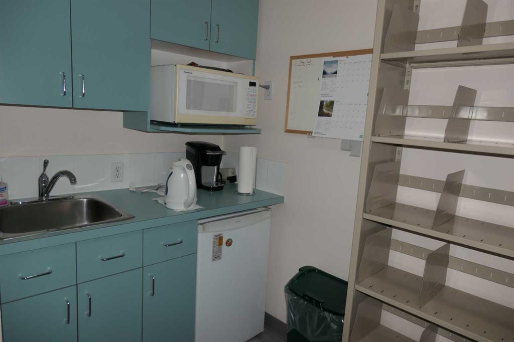 Picture for 219, 328 Centre Street SE