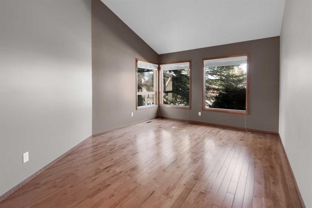 Picture for 260 Hawkwood Boulevard NW
