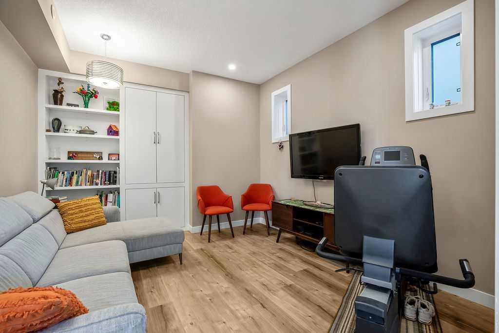 Picture for 2226 Westmount Road NW