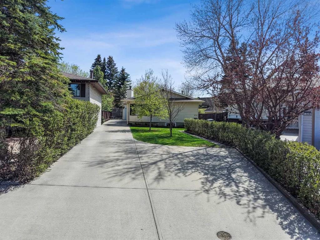 Picture for 232 Ranchview Place NW