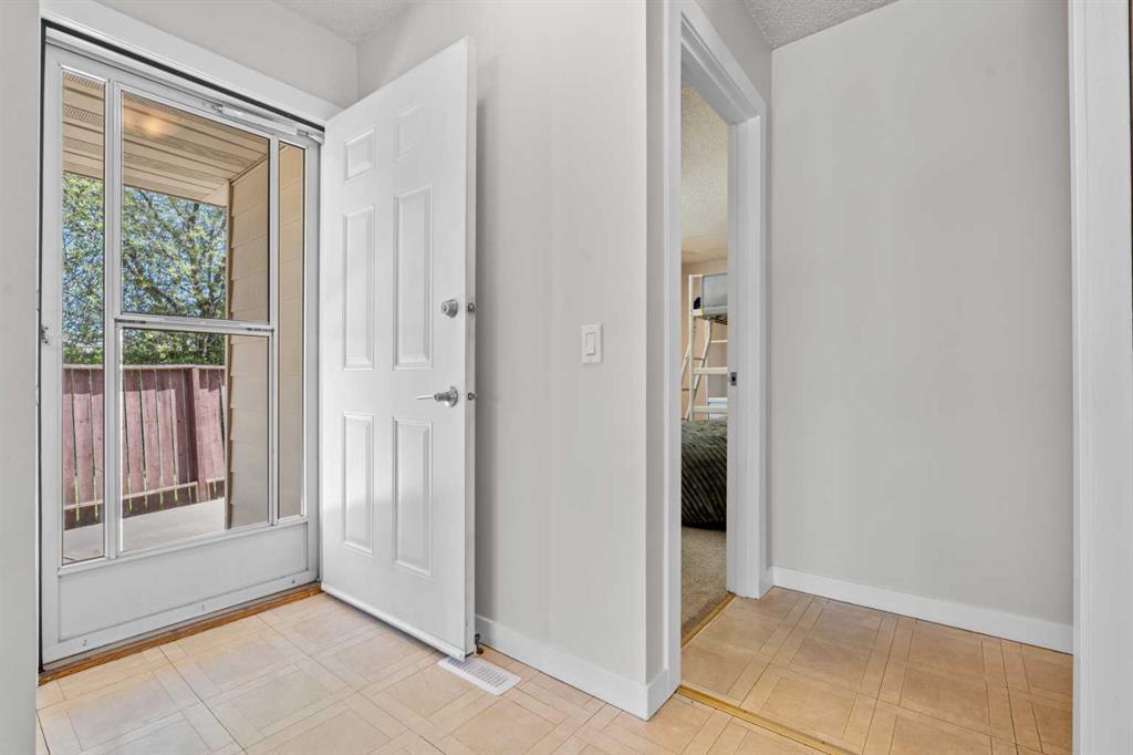 Picture for 232 Ranchview Place NW