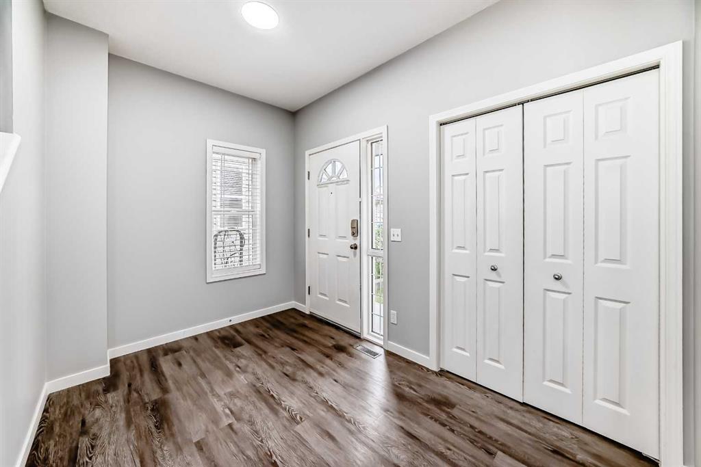 Picture for 114 Valley Crest Close NW