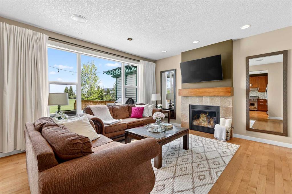 Picture for 44 Elgin Meadows Link SE