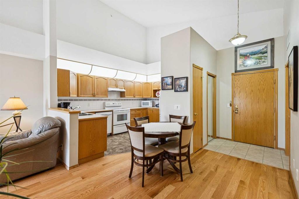 Picture for 301, 728 Country Hills Road NW