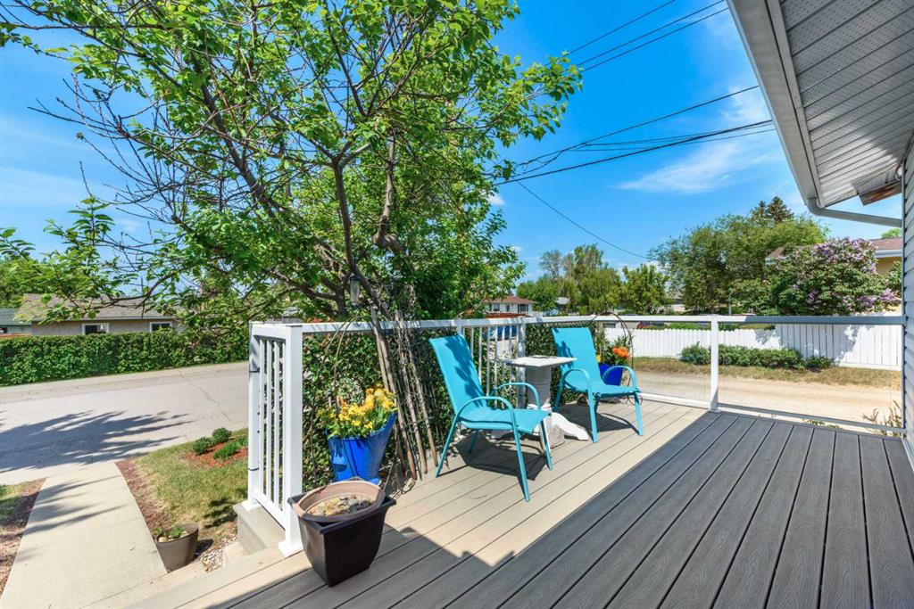 Picture for 208 Van Horne Crescent NE