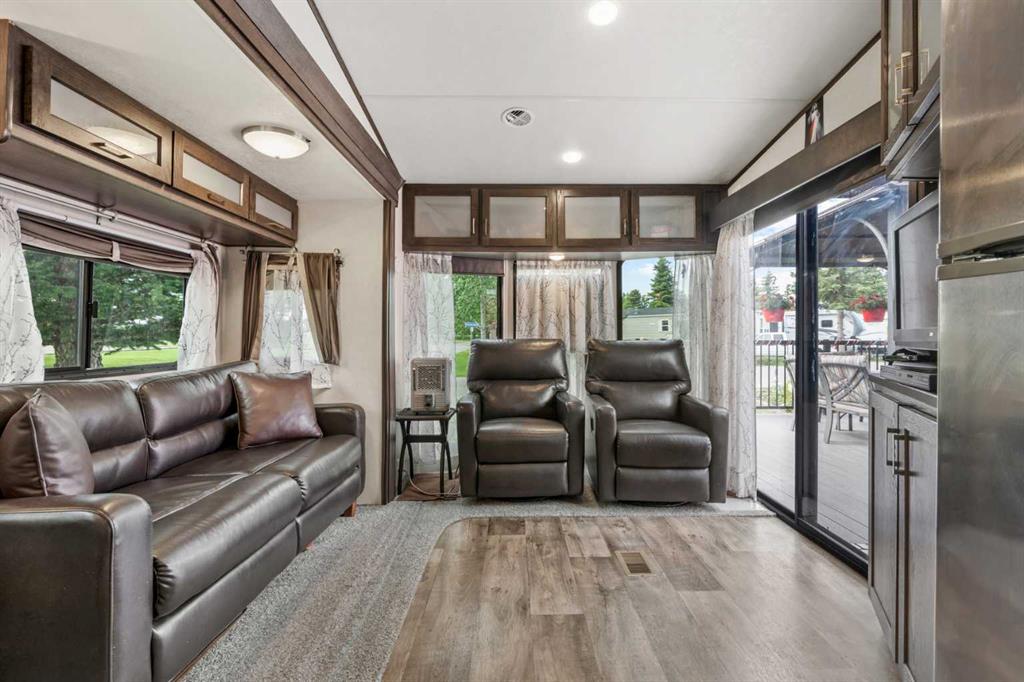 Picture for 117, 370165 79 Street E