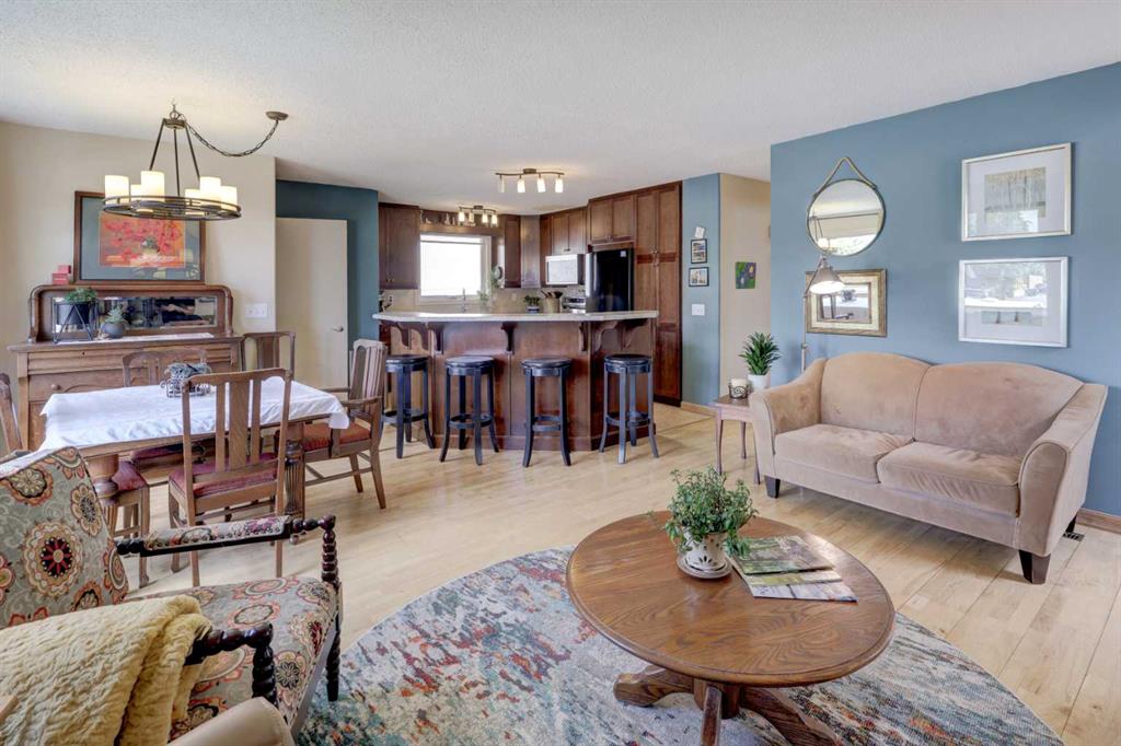 Picture for 148 Rundlecairn Rise NE