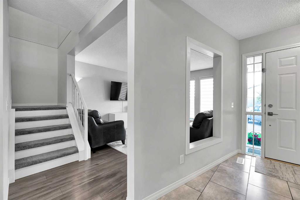 Picture for 19 Templeton Bay NE