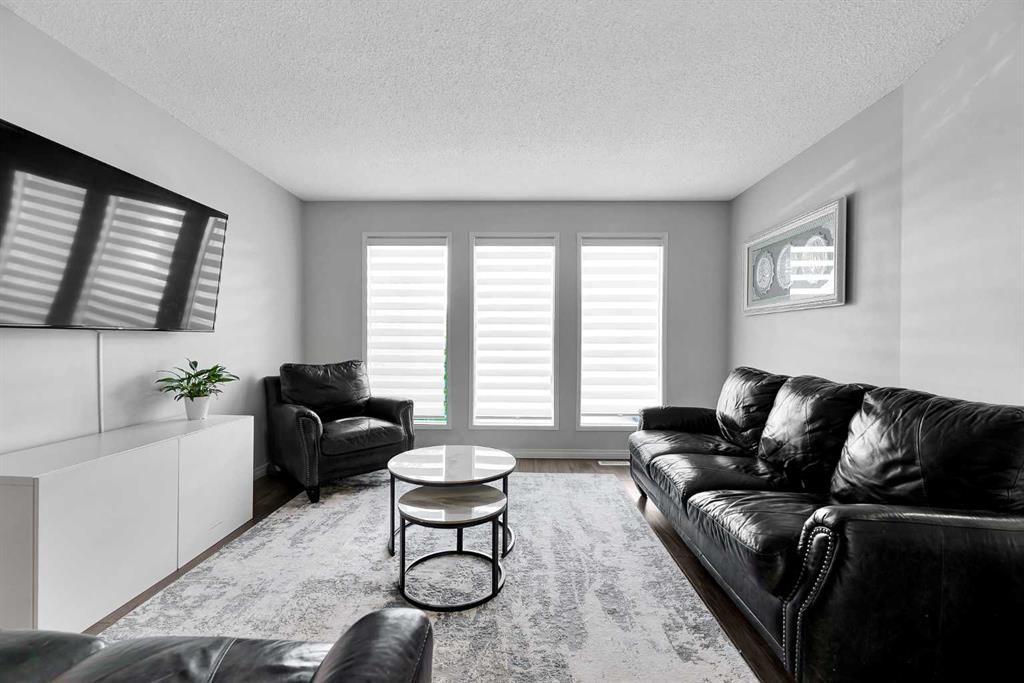 Picture for 19 Templeton Bay NE