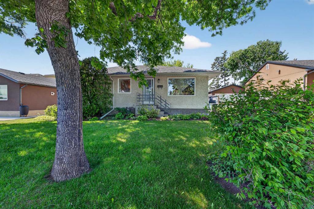 Picture for 819 Thorneycroft Drive NW