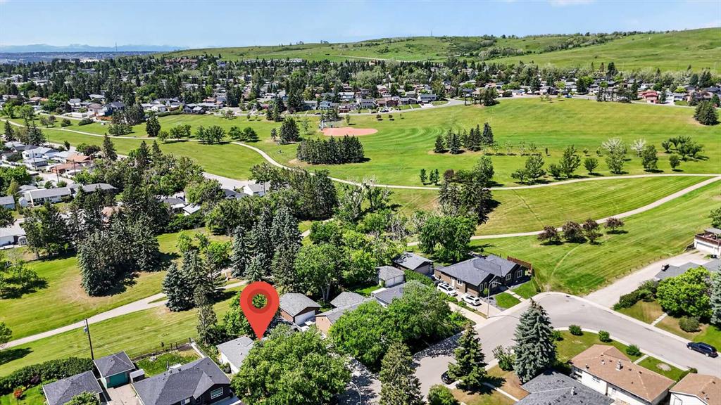 Picture for 819 Thorneycroft Drive NW