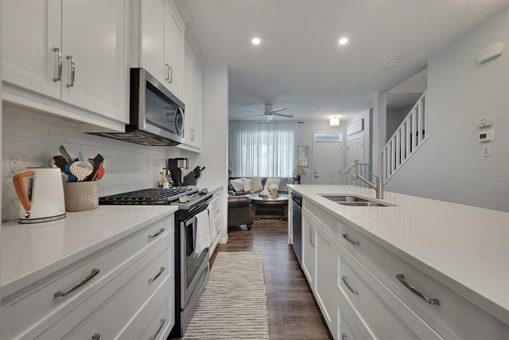 Picture for 221 Ellen Way 