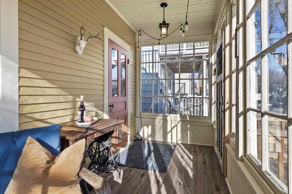 Picture for 1038 1 Avenue NW