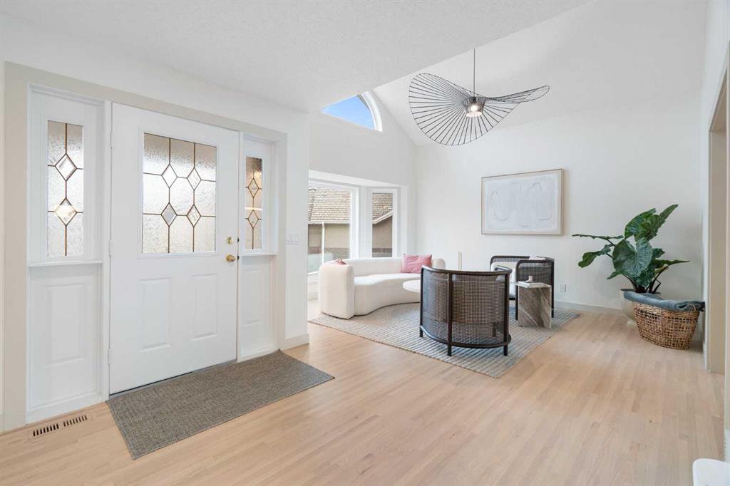 Picture for 523 Woodbriar Place SW