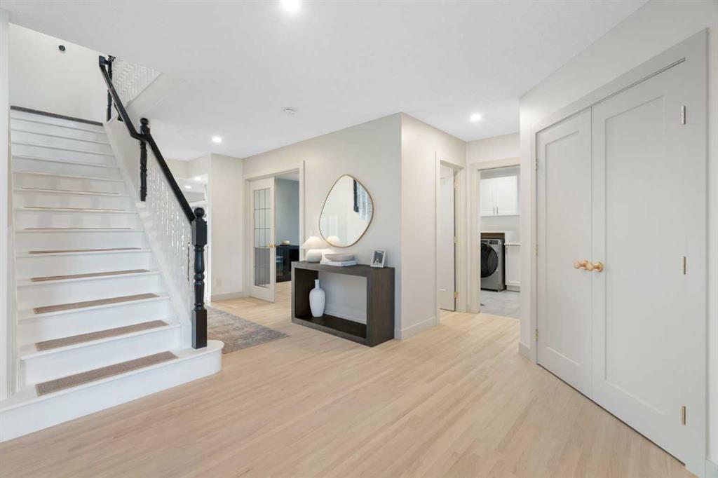 Picture for 523 Woodbriar Place SW