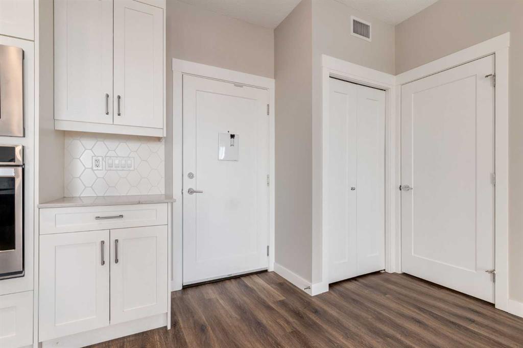 Picture for 4412, 522 Cranford Drive SE