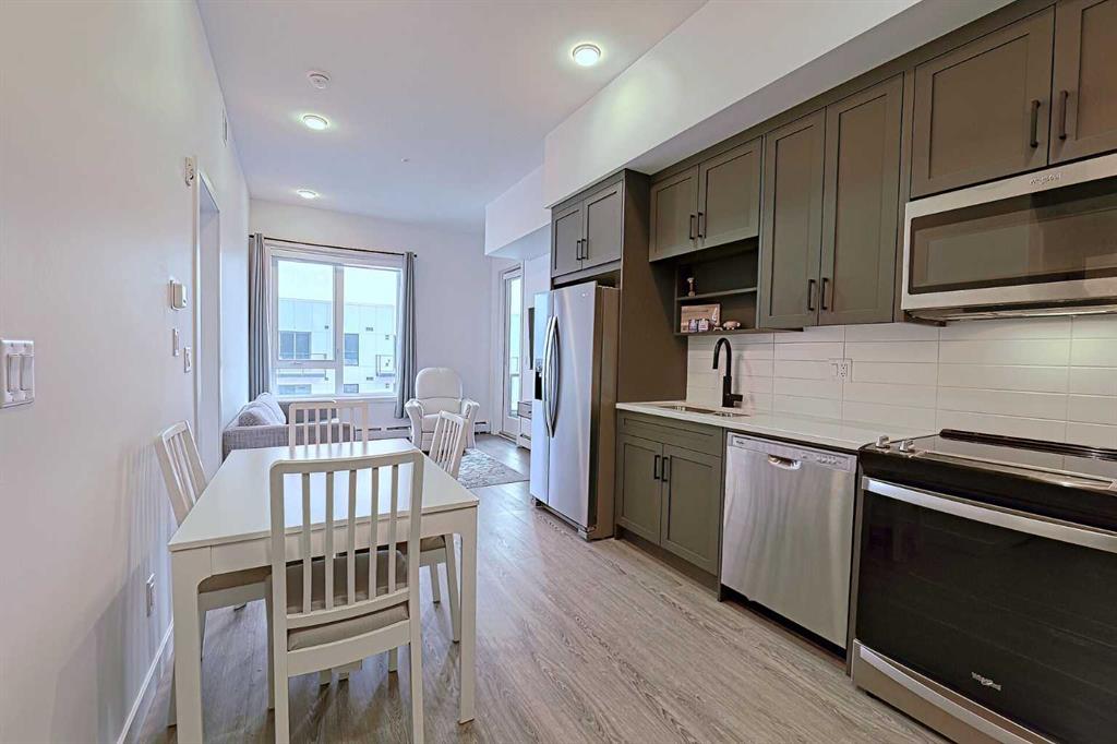 Picture for 630, 3932 University Avenue NW