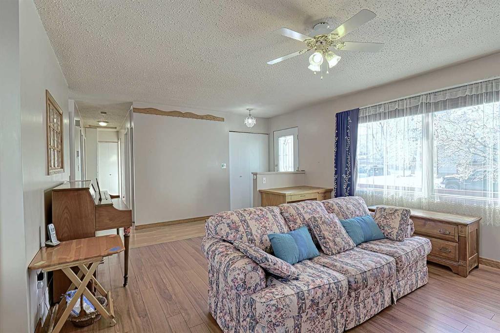 Picture for 914 4 Street SW