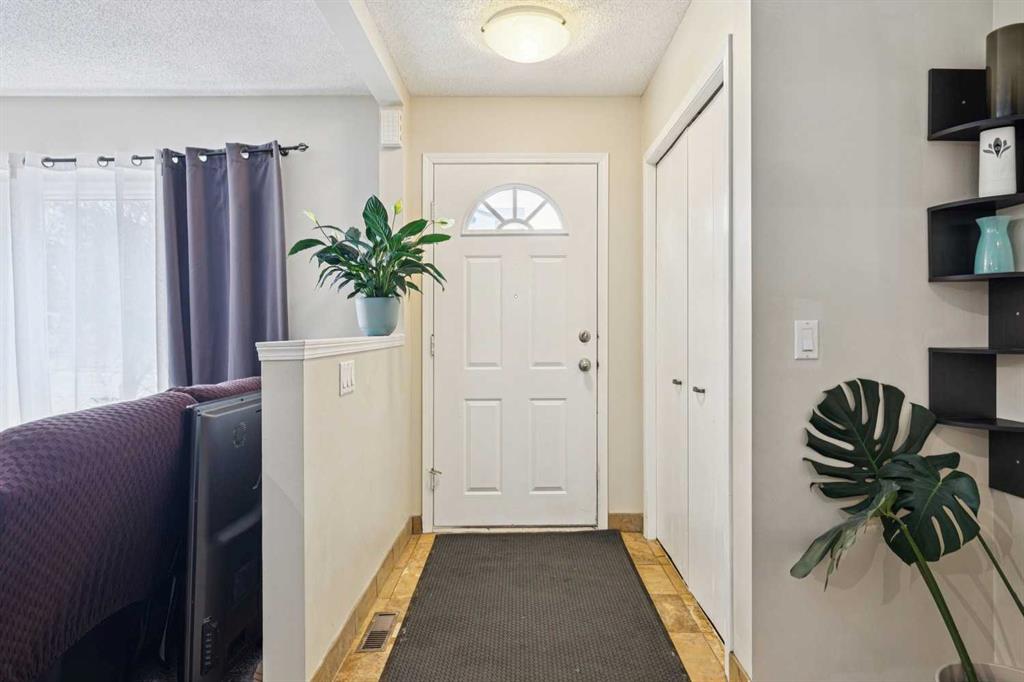 Picture for 206 Cedarwood Park SW