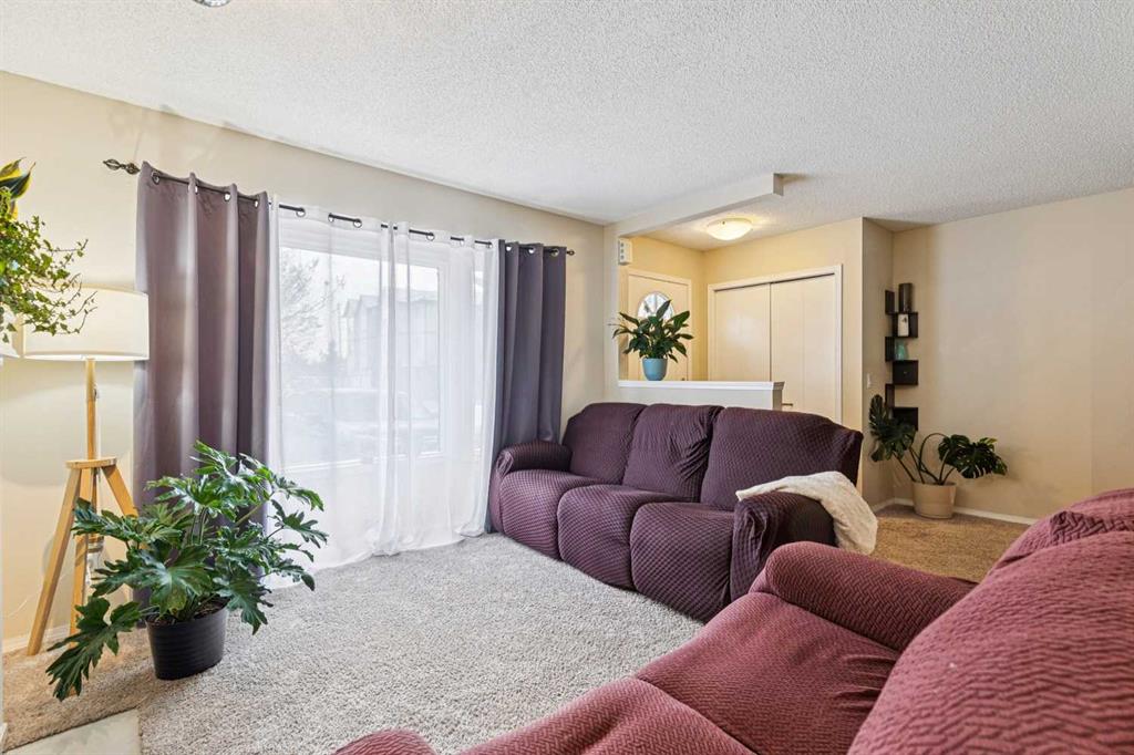 Picture for 206 Cedarwood Park SW