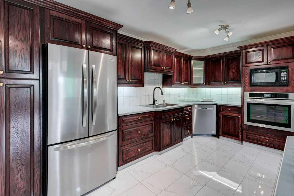 Picture for 301, 705 56 Avenue SW