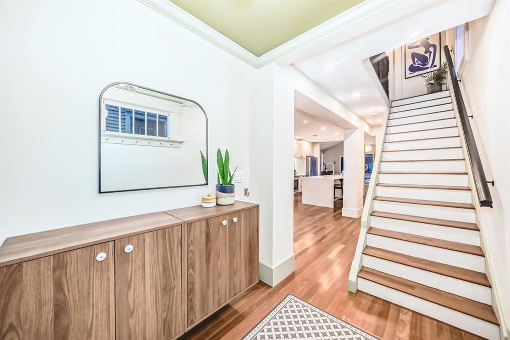 Picture for 2120 18 Street SW