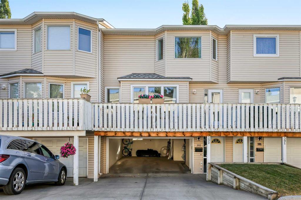 Picture for 392 Killarney Glen Court SW