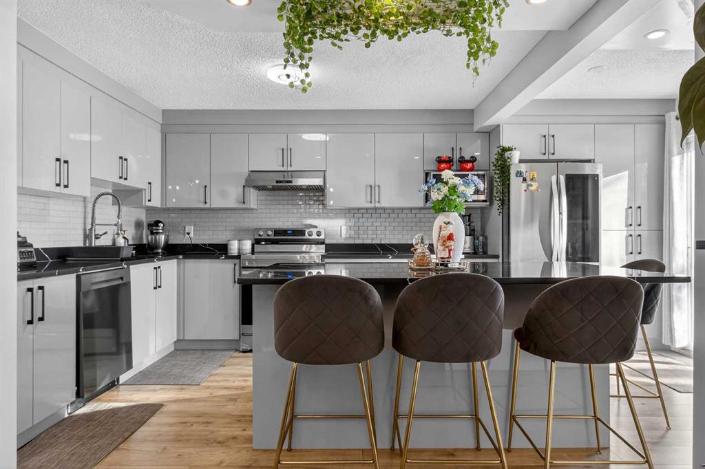 Picture for 77 Summerfield Road SE